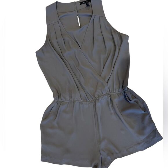 BCBGMAXAZRIA Thalia Romper Spanish Moss (Green) Size Medium - Picture 14 of 16